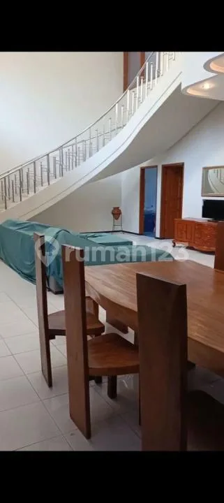 Rumah Mewah 2 Lantai di Renon - Image 3 of 4