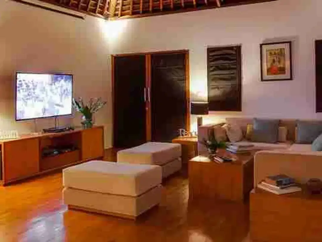 Huge Balinese modern  Style Villa Berawa Tibubeneng Canggu Bali - Image 8 of 10