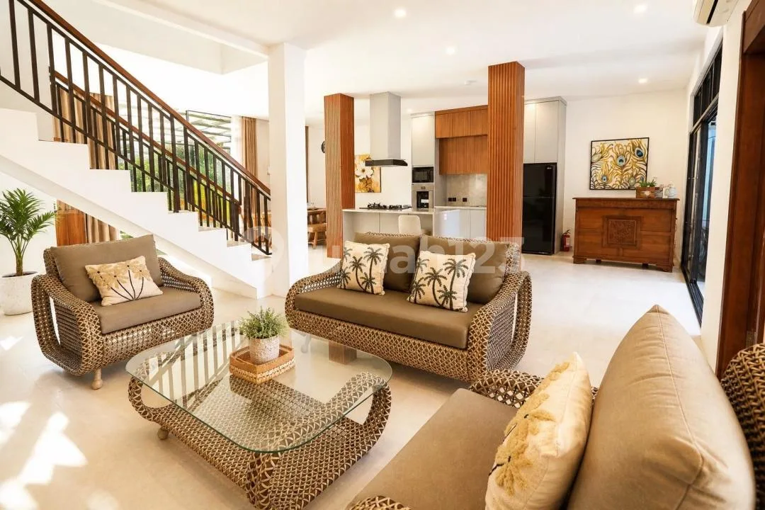 Villa Modern 4Br Full Furnished di Kerobokan Dekat Seminyak - Image 3 of 4