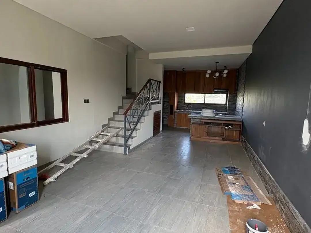 Rumah Modern Minimalis 3 Kamar Tidur Dijual di Kerobokan Area - Image 2 of 5
