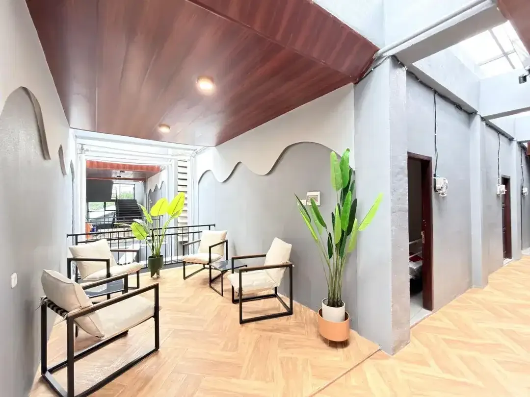 ELITE GUEST HOUSE IN JIMBARAN - Image 6 of 10
