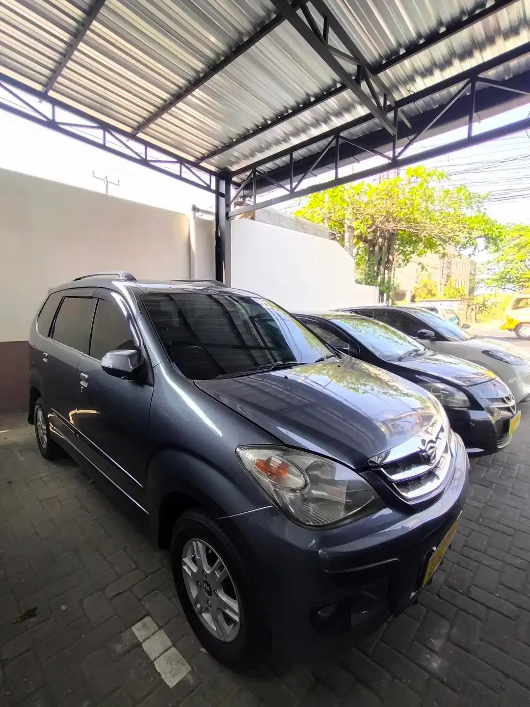 Daihatsu Xenia X 2011 manual - Image 1 of 8