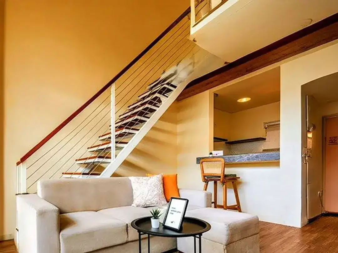 AMR-136.AND  For Monthly Rent Modern Cozy Loft In Seminyak – Stylish 1BR Apartment with Fast WiFi & Full Facilities! - Image 3 of 10