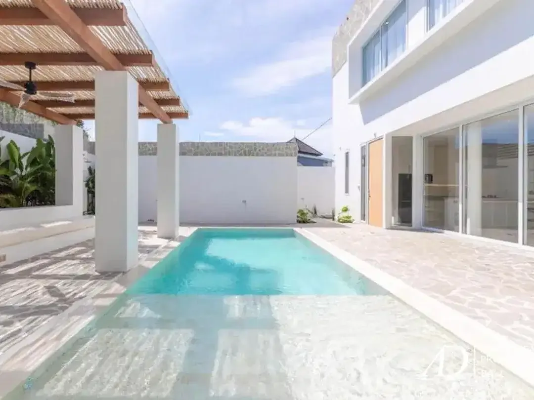 LEASEHOLD | 200M TO THE BEACH - TWO LUXURY VILLAS IN CEMAGI - Image 2 of 10