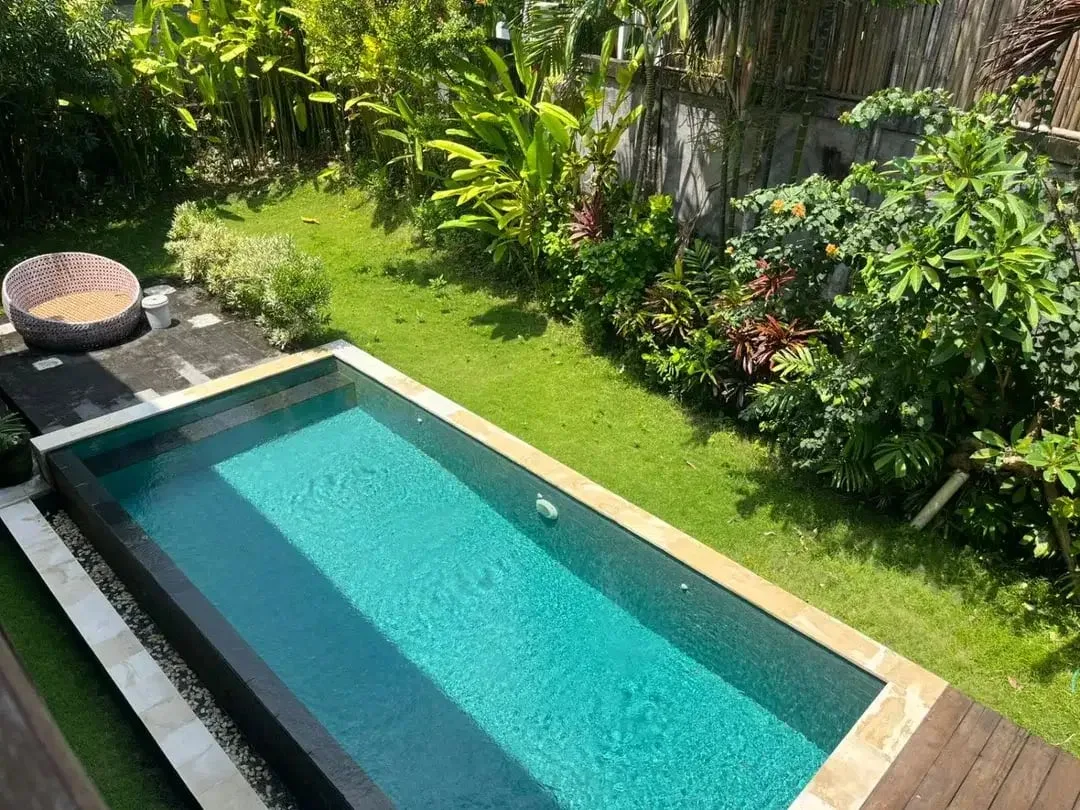 Disewakan villa cantik dengan lokasi strategis di kawasan Banjar Canggu, Kuta Utara – Bali. Cocok untuk tempat tinggal maupun investasi rental villa. - Image 6 of 10