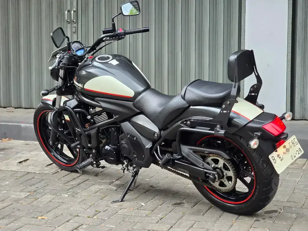 Moge Cruiser Kawasaki Vulcan 650 th 2017/2018 Km14rb Modif Siap Turing - Image 5 of 10