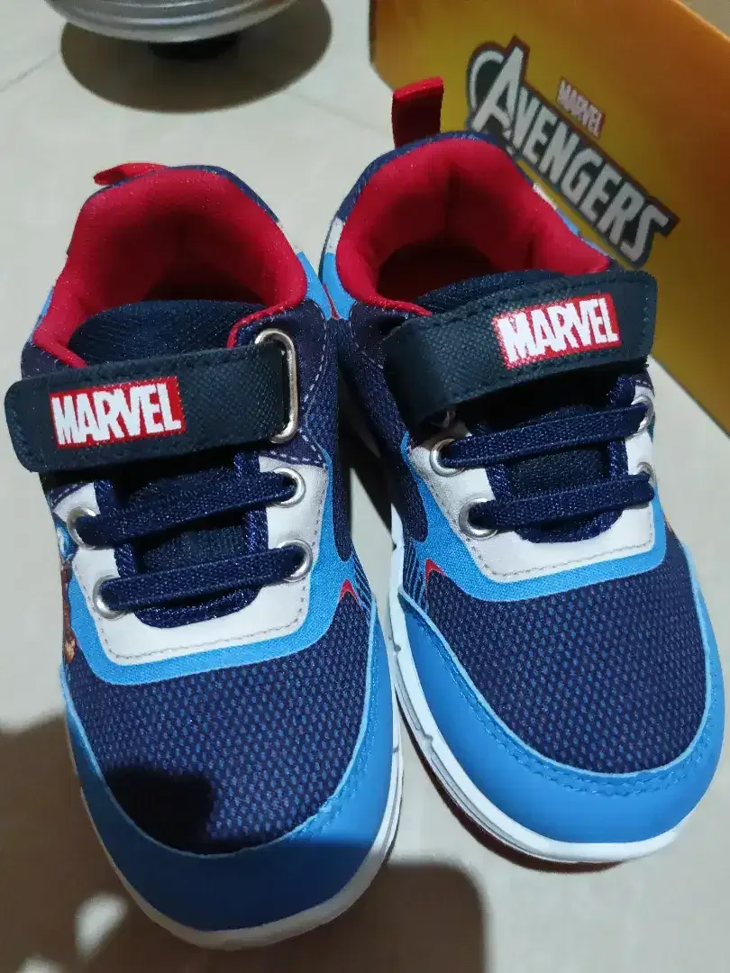 Sepatu anak avenger - Image 1 of 3