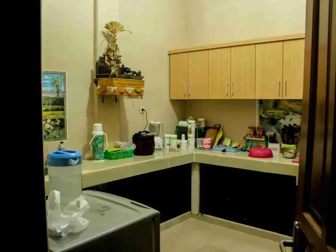 Dijual rumah second lantai 2 lokasi Ayani Utara tunggal ametung Denpasar Utara - Image 6 of 10