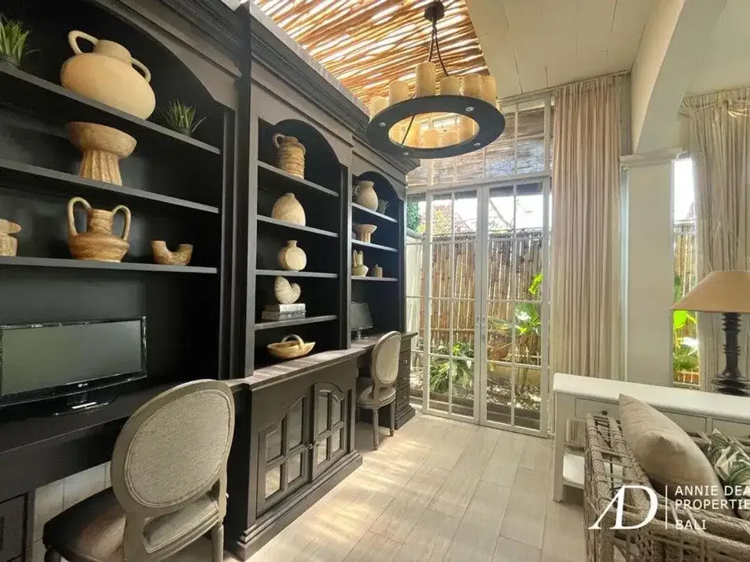 LEASEHOLD | COLONIAL STYLE 3-BED VILLA IN CANGGU - Image 4 of 10