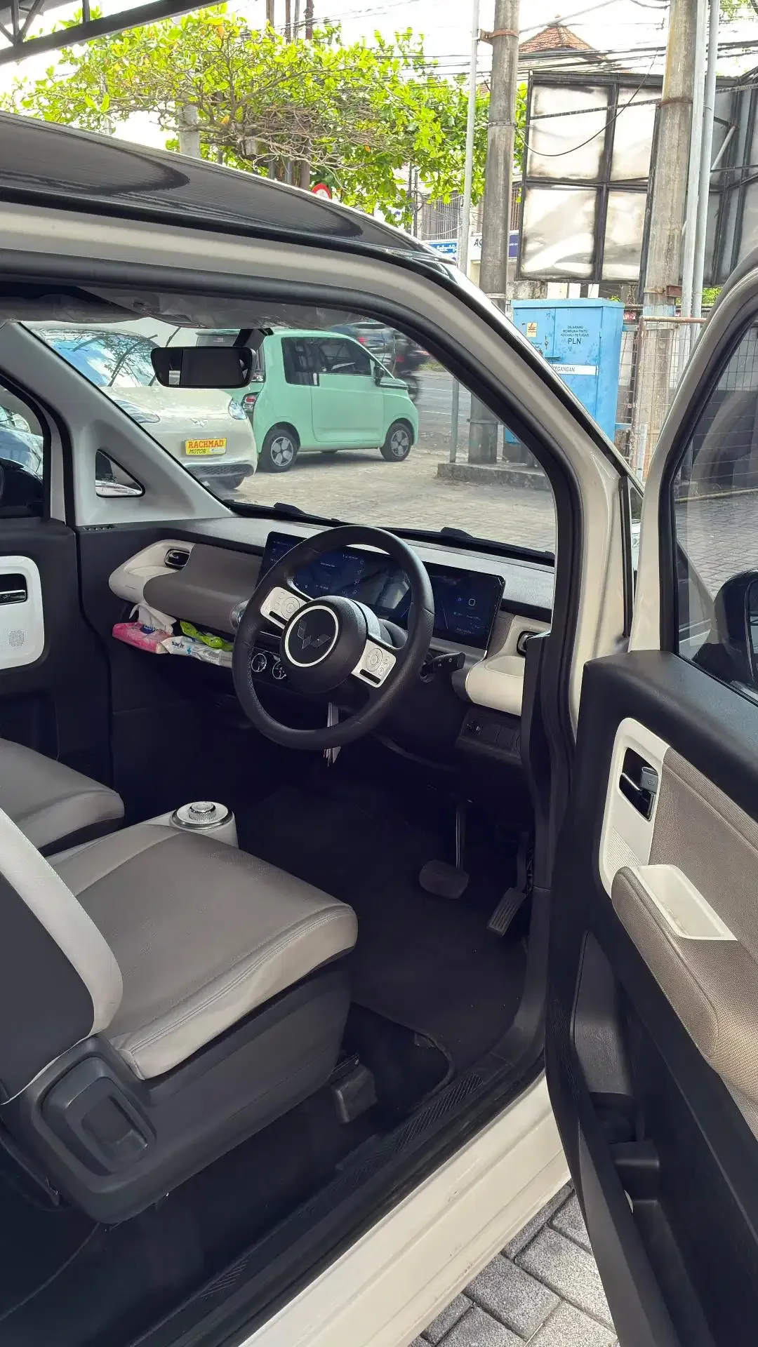 Wuling Air Ev 2023 putih - Image 6 of 10