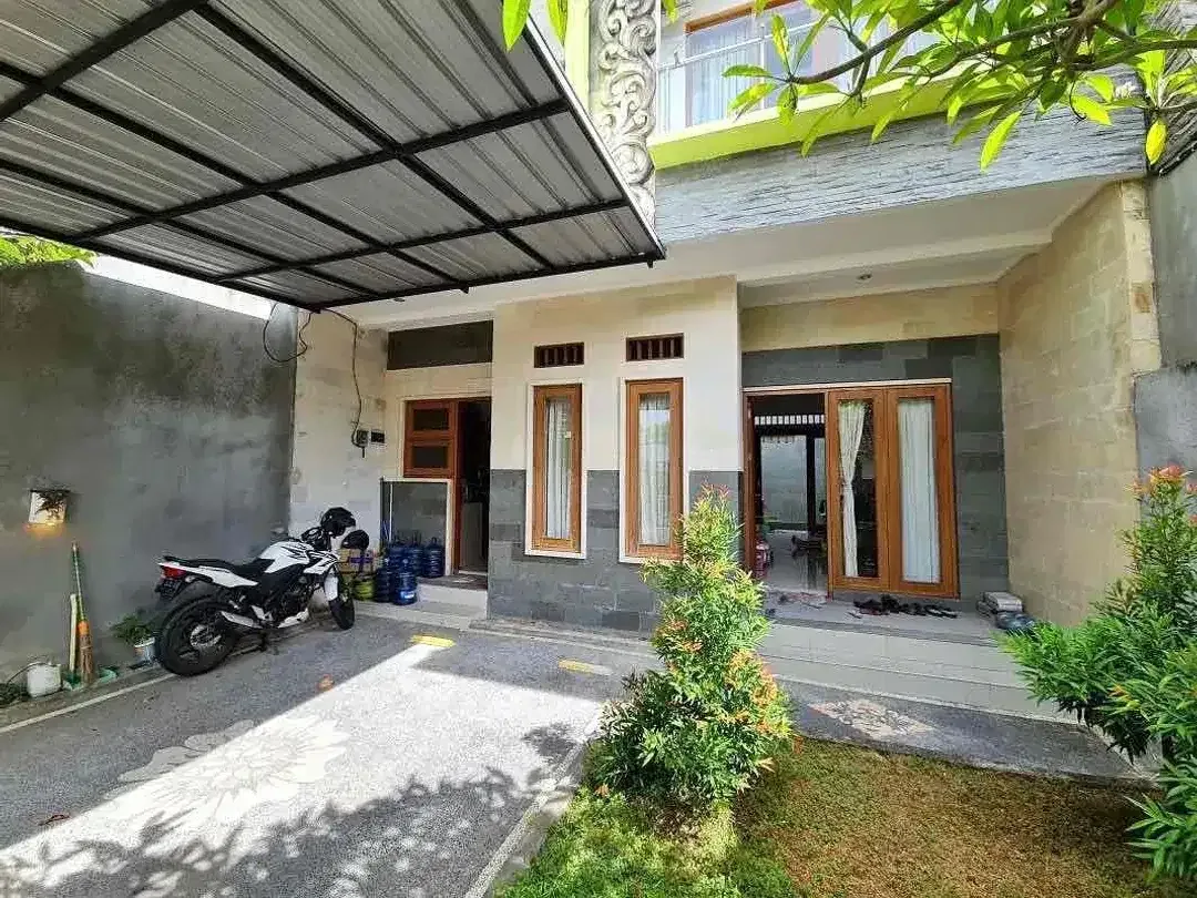 Rumah Modern Minimalis di Lingkungan Perumahan yg tenang namun sangat strategis - Image 5 of 10