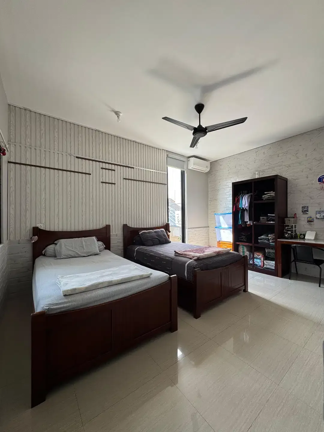 FOR SALE HUNIAN BAGUS READY UNIT 3 BR LOKASI KEROBOKAN PREMIUM - Image 4 of 9