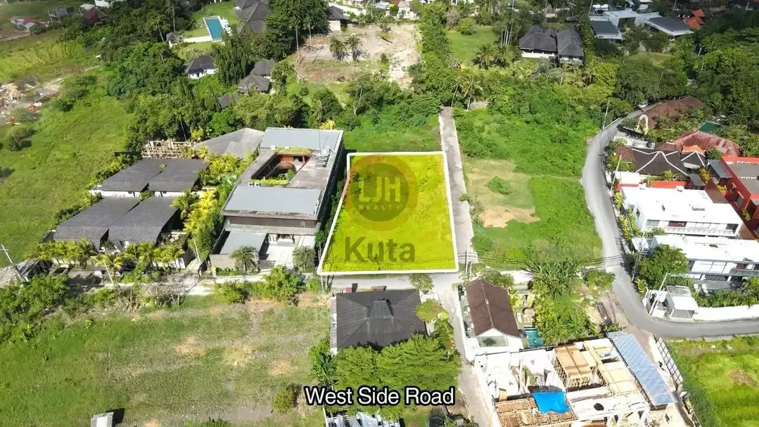Tanah PREMIUM Lingkungan Elite di Pererenan Canggu - Image 8 of 9