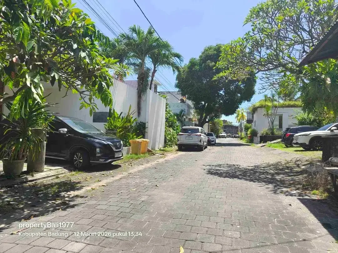 Tanah 240m2 di seminyak Kerobokan Bali - Image 5 of 8