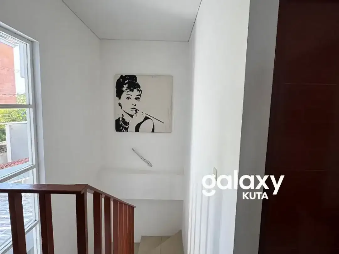 MODERN TROPICAL HOUSE IN PURA MERTASARI FOR SALE OR LEASEHOLD - Image 7 of 10
