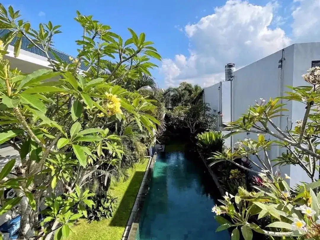 For Rent – Monthly 4 Bedroom Villa – Tumbak Bayuh - Image 4 of 10