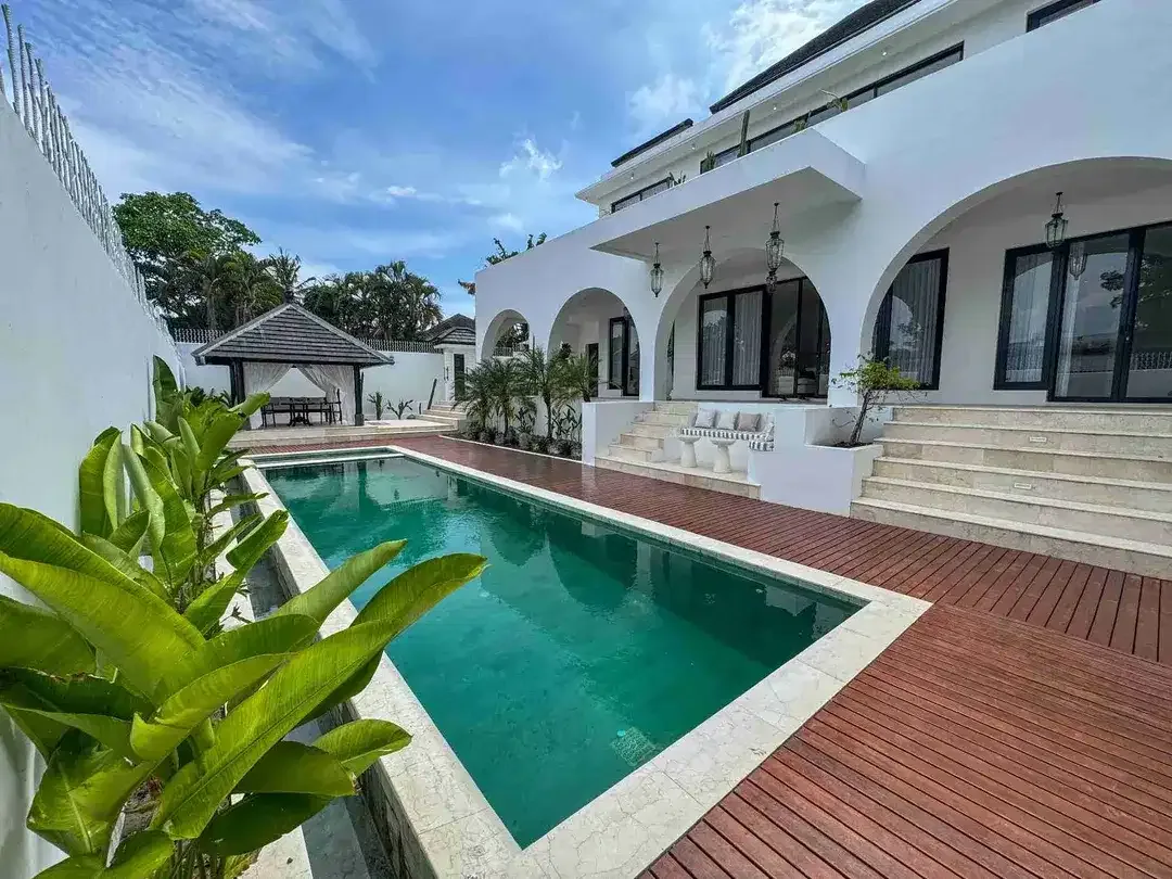 4 BEDROOMS VILLA IN CANGGU BERAWA FOR SALE - Image 3 of 10
