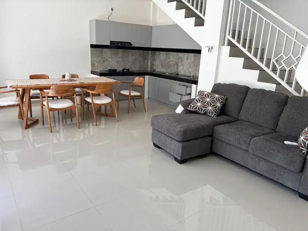 DISEWAKAN VILLA 2 LANTAI DI SUNSET ROAD KUTA DEKAT TRANS STUDIO MALL - Image 6 of 6