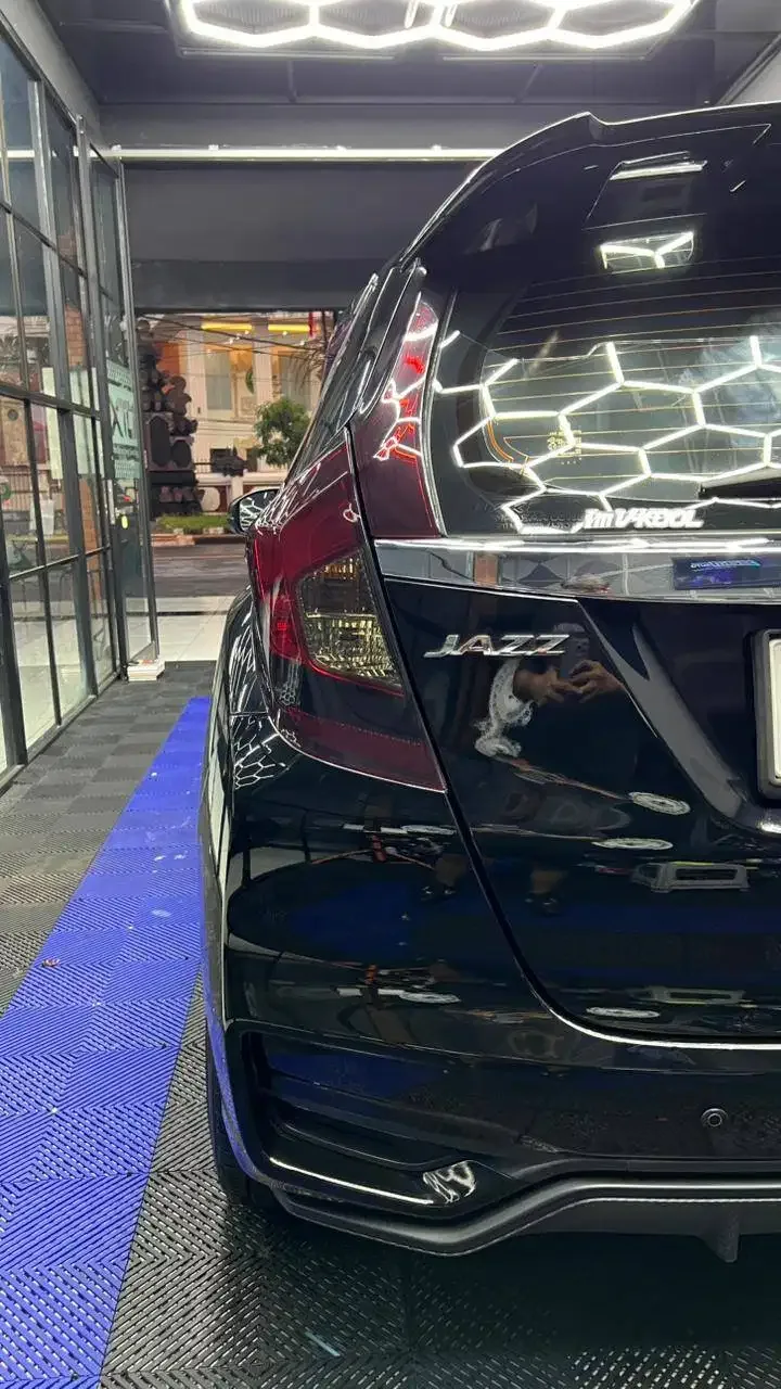 HONDA JAZZ RS 2018 HITAM AT ASLI BALI - Image 8 of 10