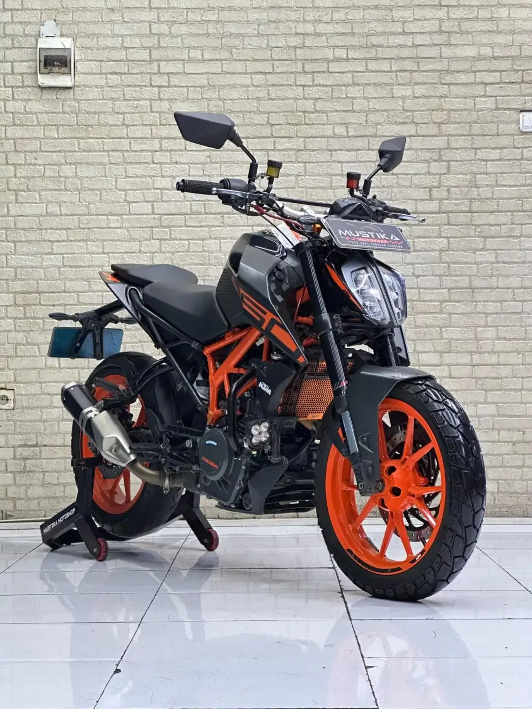 KING OF TORQUE‼️ KTM DUKE 250 ABS GEN 2 TH 2023 NOPOL B ODO 19RB - Image 3 of 10