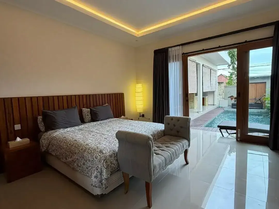 DISEWAKAN — VILLA 2 KAMAR DI LOKASI STRATEGIS, TIBUBENENG - Image 1 of 7