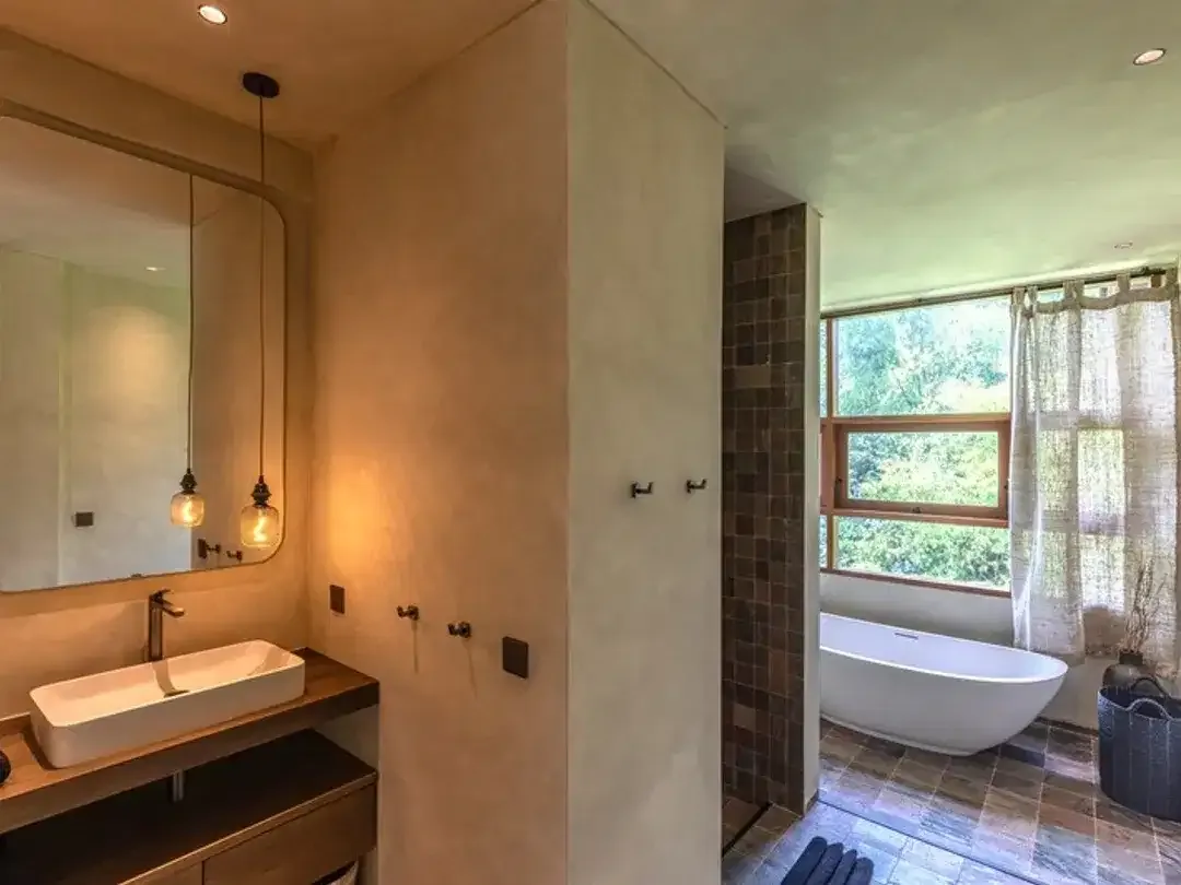 Leasehold - Refined Island Sanctuary - Spacious 5BR Villa Designed for Luxury Living - Image 8 of 10