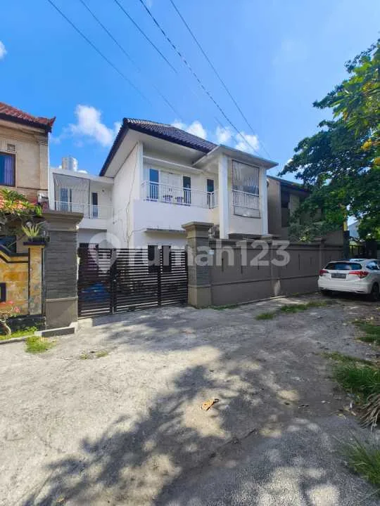 Siap Huni Rumah 5 Kamar SHM IMB Lengkap di Renon Cn - Image 1 of 4