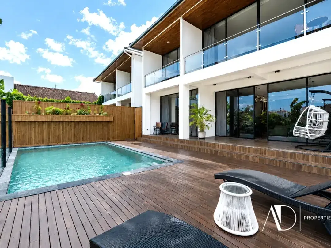 LEASEHOLD | MODERN 3-BEDROOM VILLA WITH RICE FIELD VIEWS - BABAKAN, CANGGU - Image 1 of 10