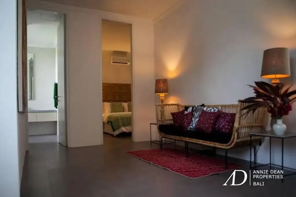 FREEHOLD | CHARMING SMALL FAMILY VILLA WITH POOL IN JIMBARAN - Image 6 of 10