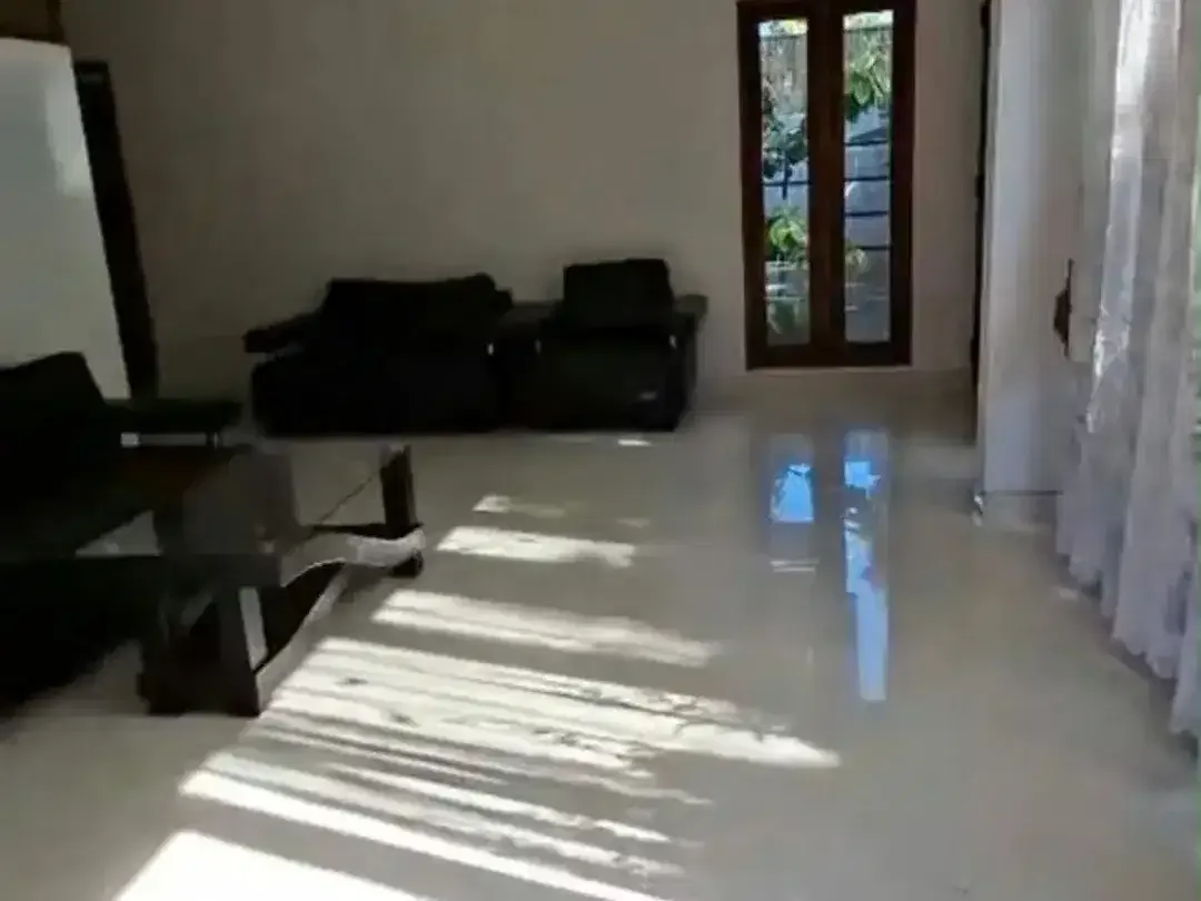 Rumah Hook 4/5BR Semi Furnished di Area Premium Renon - Image 6 of 8