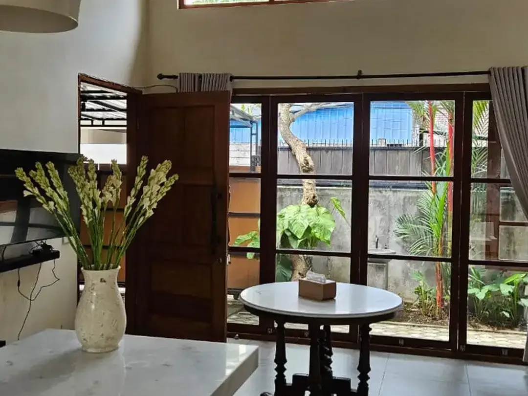 Freehold - Modern Villa with Spacious Outdoor Areas - Prime Location - Image 2 of 10