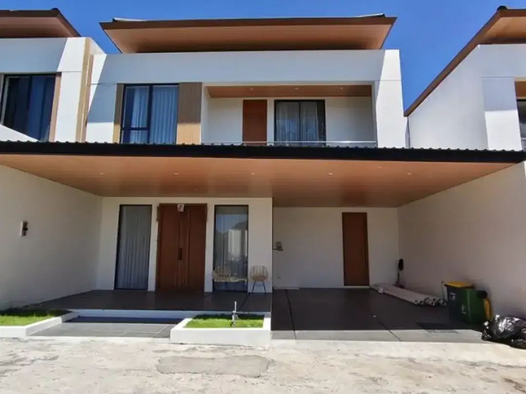 VILLA MODERN BARU ONE GATE SYSTEM DI DUKUH INDAH UMALAS KEROBOKAN BADUNG - Image 1 of 10