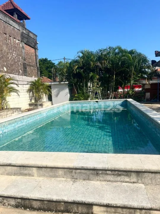 Rumah Minimalis Modern Hadap Timur Dalam Cluster Keamanan 24 Jam dengan Fasilitas Kolam Renang - Image 2 of 4