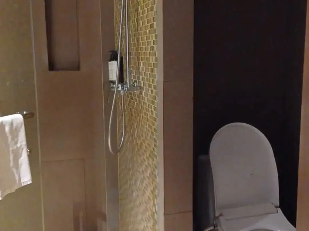 DIJUAL CONDOTEL DOUBLE BED SIAP HUNI DI  MERCURE BALI LEGIAN - Image 4 of 9
