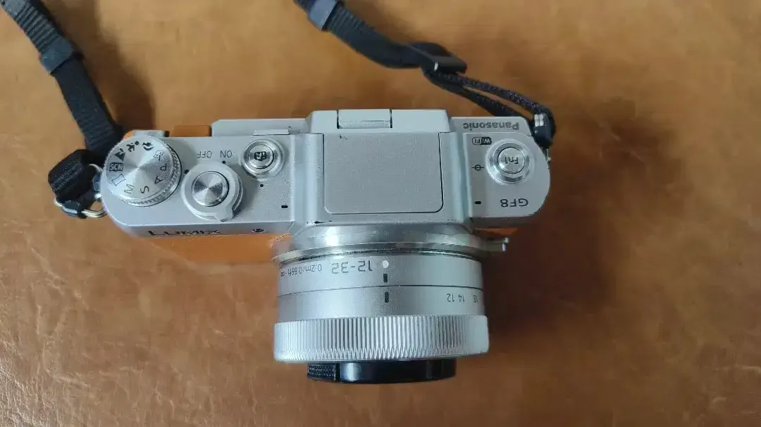 Panasonic Lumix gf8 - Image 2 of 5