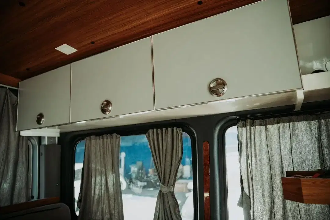 Mercy sprinter 2014 modif campervan - Image 5 of 9