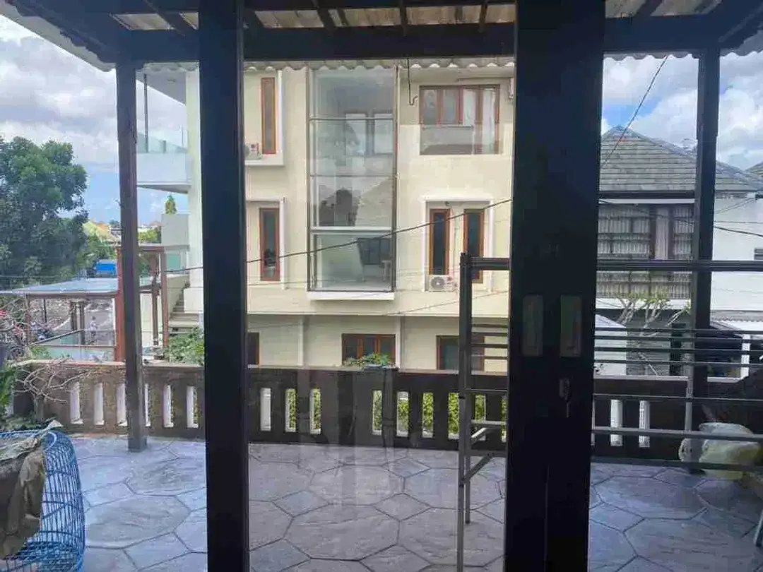 jual BU rumah luas 2,4 are & 2 lantai di jln.Cargo samping perumh Citraland denpasar - Image 10 of 10