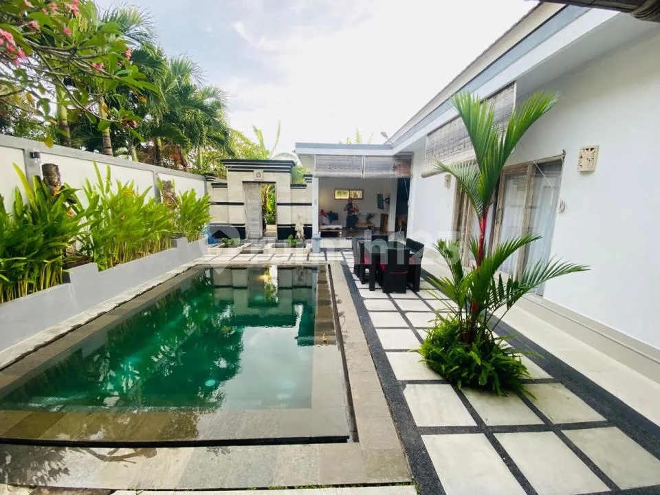 Huge Land Area Villa In Umalas With Billiard Table - Image 1 of 4