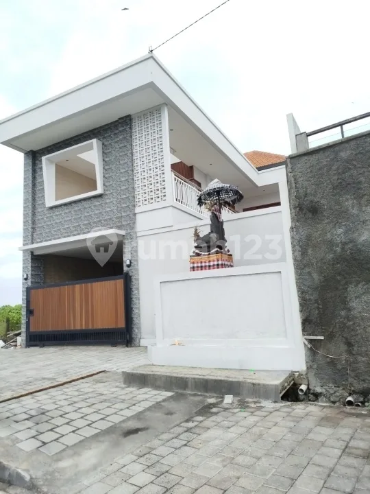 Disewakan Villa 2 Bedrooms Fully Furnished Dekat Area Seminyak - Image 2 of 4