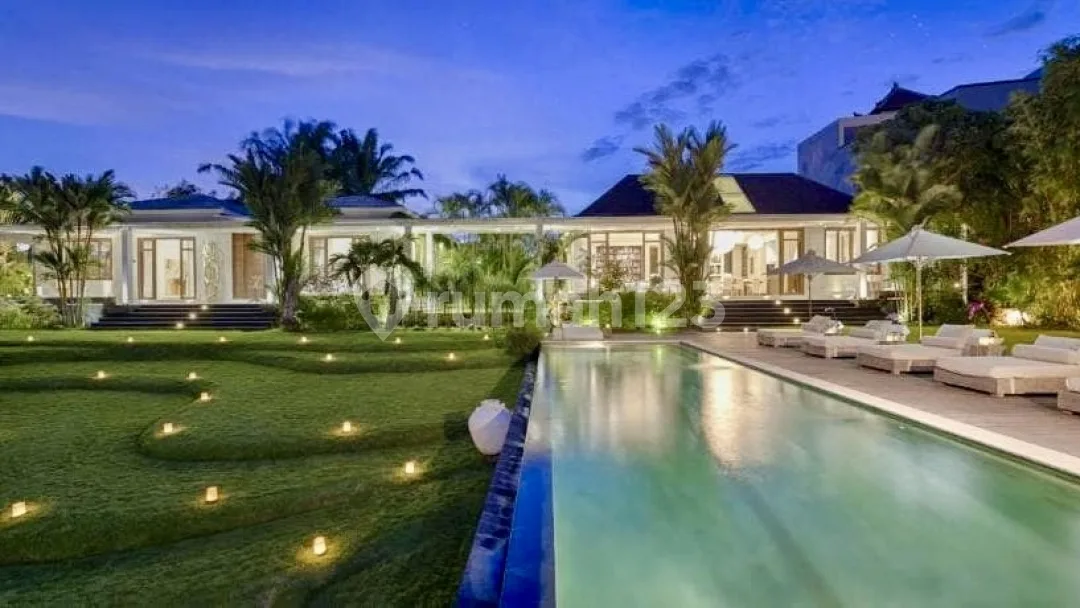 Luxury 6Br Villa For Rent In Canggu - Pool & Yoga Area - Image 3 of 4