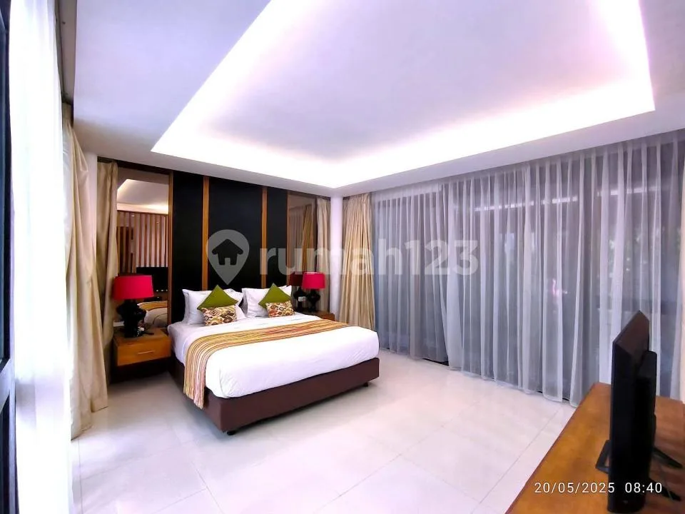 Dijual Villa Modern di Pusat Seminyak, Bali - Image 3 of 4