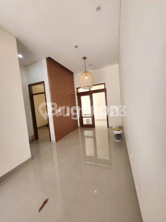 New Gress Rumah 1 lantai non Furnished siap huni akses bisa mobil dekat dengan jalan raya utama lokasi ditengah kota Denpasar area Denpasar Selatan - Image 4 of 4
