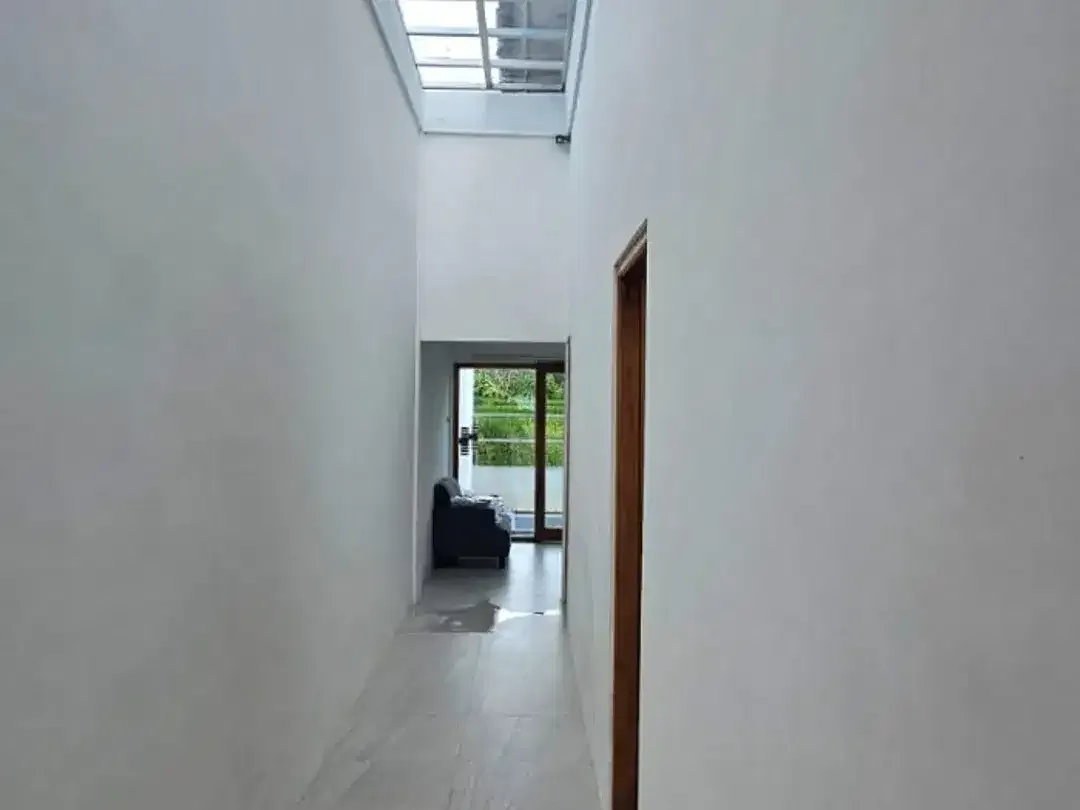 Rare Find! Villa Strategis dengan View Sawah Tanpa Batas - Image 9 of 10