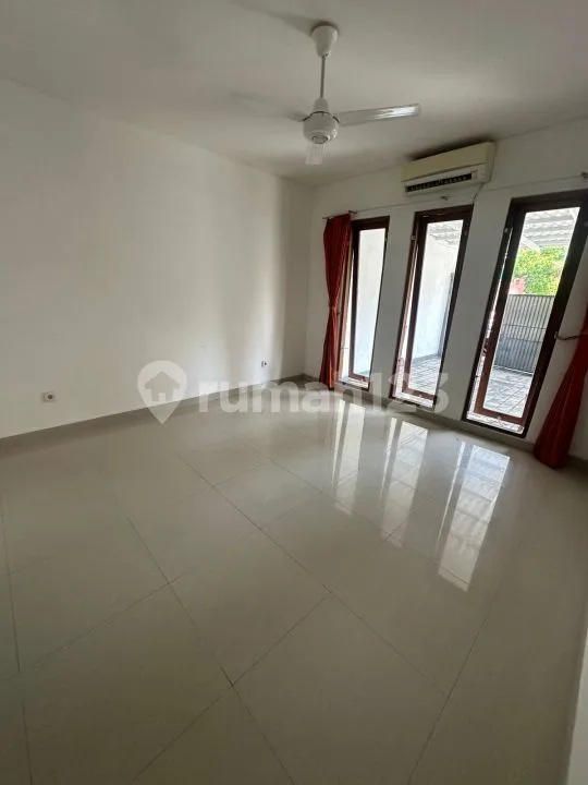 Rumah Semi Furnished Area Sanur Kauh, Denpasar - Image 2 of 4