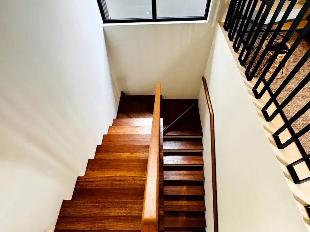 Villa 4 BR Mewah di Jimbaran Kawasan Eksklusif Harga 16M An - Image 3 of 10