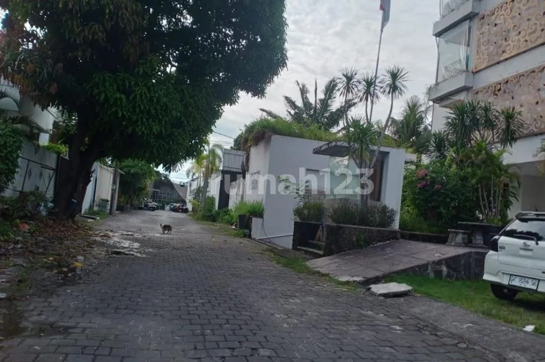 Tanah Dekat Seminyak Strategis Kerobokan - Badung, Bali - Image 1 of 4