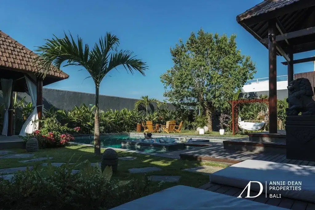 LEASEHOLD | MODERN TROPICAL VILLA WITH SUNKEN LOUNGE IN PRIME JIMBARAN - Image 6 of 10