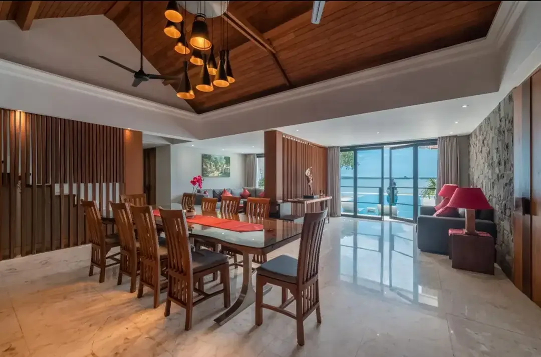 BEACHFRONT LUXURY VILLA FOR SALE AT NUSA DUA - Image 6 of 7