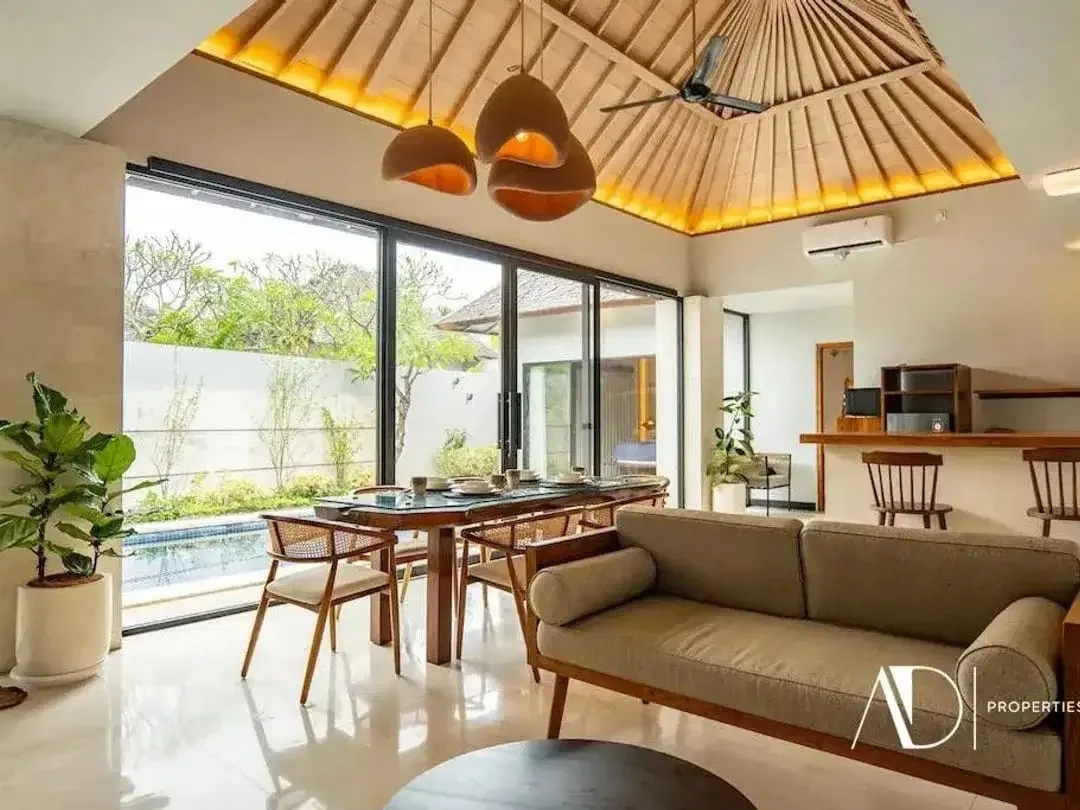 FREEHOLD/LEASEHOLD | FULLY FURNISHED 2-BEDROOM VILLA IN PRIME SEMINYAK - Image 7 of 10