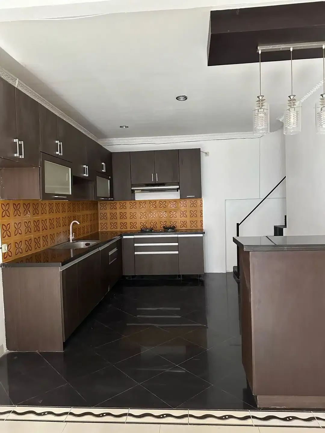 JUAL RUMAH SIAP HUNI DALAM KOMPLEKS DI JIMBARAN - Image 4 of 10